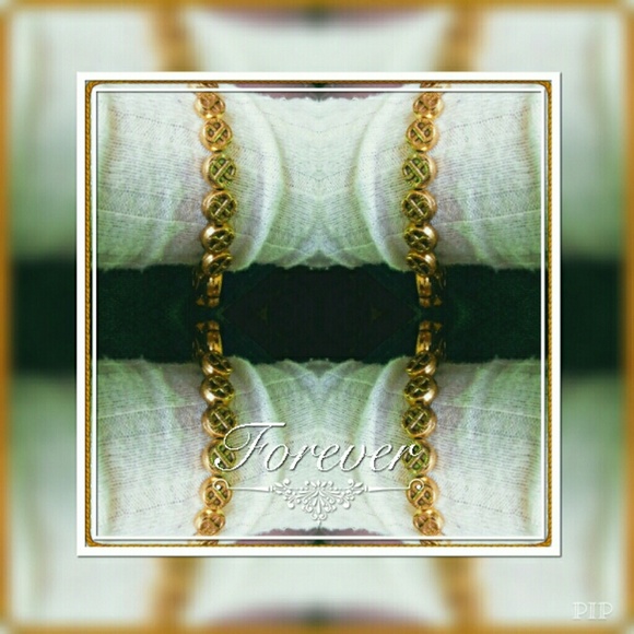 Bracelets - Picture 2 of 4